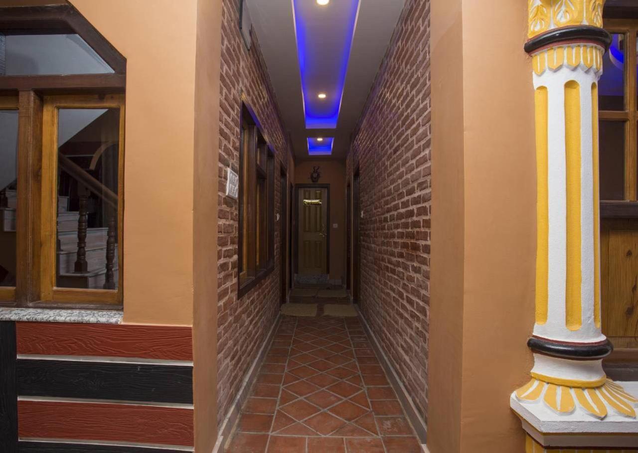 Blue Mountain Home Stay Katmandu Eksteriør bilde